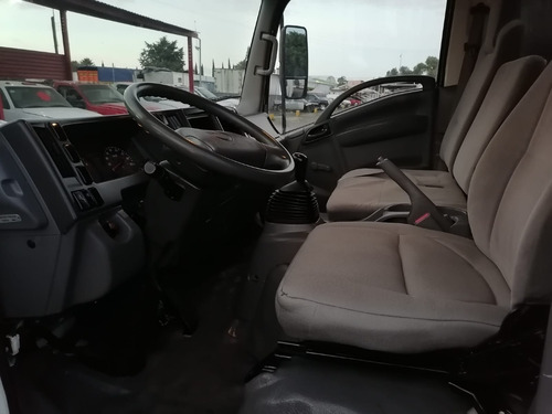 Imagen 8 de 14 de Isuzu Elf 500 Modelo 2014