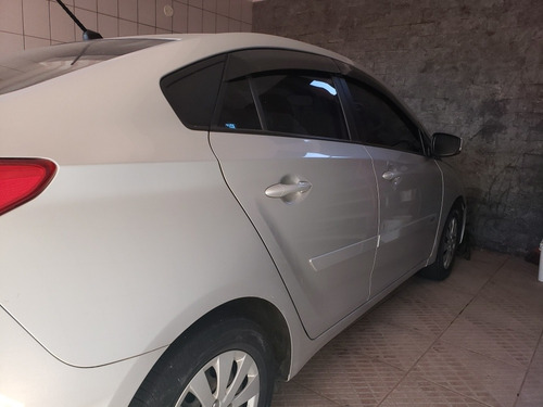 Hyundai Hb20s 2015 1.6 Comfort Plus Flex 4p