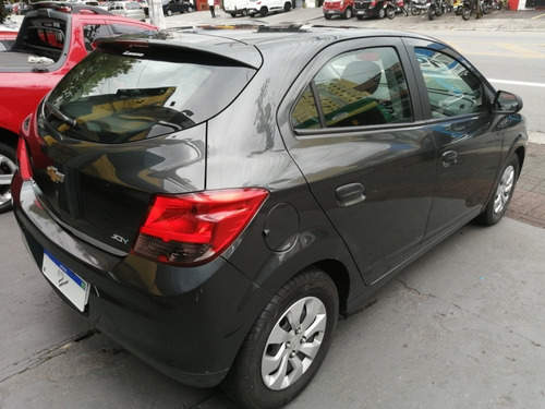 Imagem 2 de 13 de Chevrolet Onix Joye 1.0 Flex Mt 2019