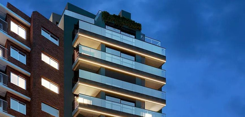 Venta De Apartamento Penthouse 1 Dormitorio Con Terraza En Punta Carretas