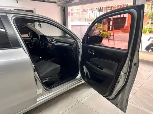 Suzuki Swift Dziere AT 2023