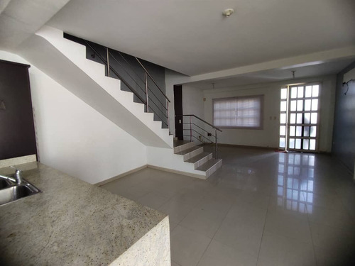 Imagen 4 de 19 de Casa En Venta En Turmero La Mantuana 04128900222