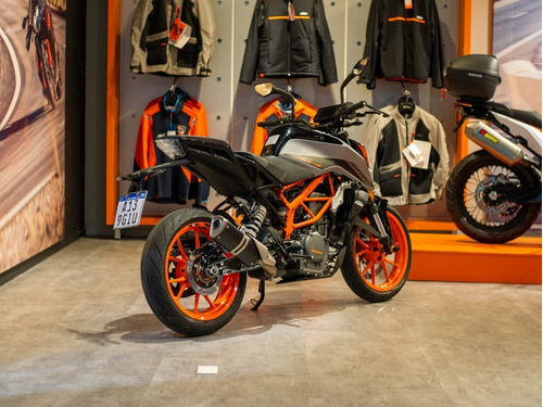 Imagen 10 de 25 de Ktm Duke 390 Gris Usado Seleccionado
