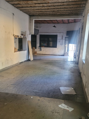 Lote / Casa / Esquina Con Local En Venta Y 8 Habitaciones / Oficinas En Primer Piso Barracas