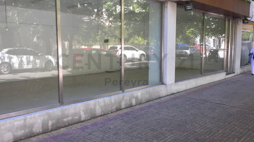 Imagen 4 de 8 de 42 Entre 6 Y 7. Local Comercial En Venta, La Plata.-