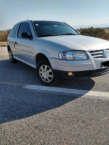 Imagen 2 de 12 de Volkswagen Gol 1.6 I Power 701 2010