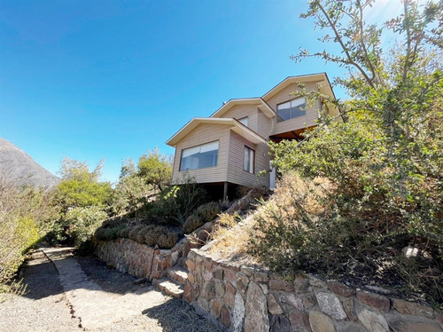 Casa En Venta De 3 Dorm. En Los Andes