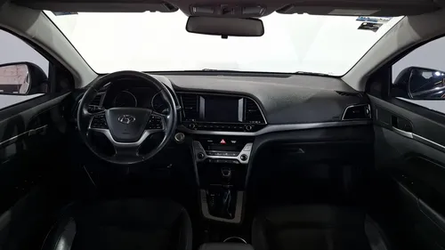 Hyundai Elantra 2.0 LIMITED TECH NAVI AUTO