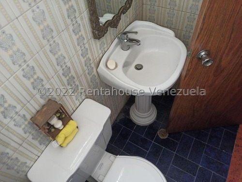 Imagen 3 de 23 de Hermosa Casa Dúplex En Venta El Marqués Caracas 23-10930