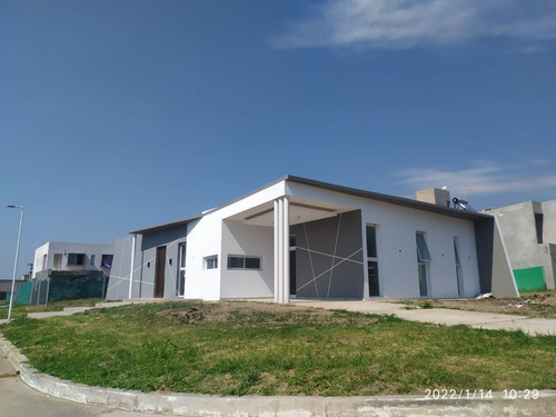 Casa En Venta En Las Quintas 2