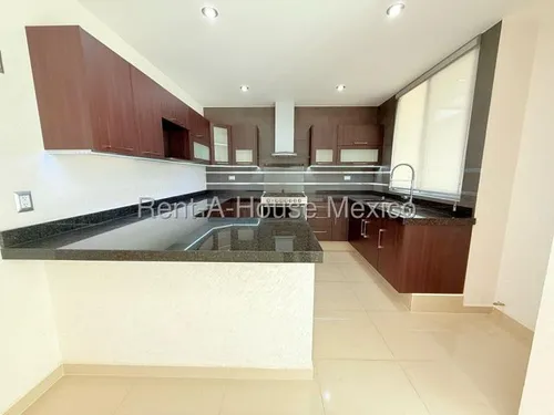Casa En Renta En Zakia Querétaro. Sr