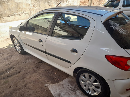 Peugeot 207 1.4 Active 75cv