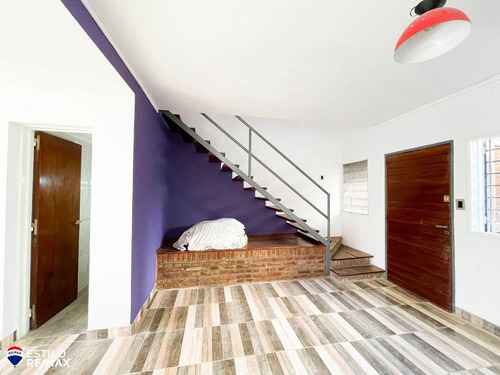 Ph En Vta. Al Frente. 2 Dorm. Patio. Coch. Permuta