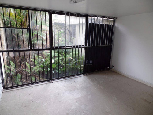 Casa 230m², 5 Dormitorios, 4 Vagas - Indianópolis - Ca0746