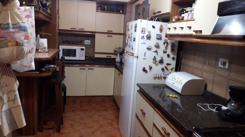 Casa En Venta 4 Ambientes Moron