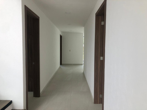 Venta De Casa En Metepec, En El Residencial Amalfi