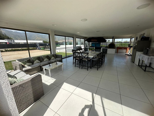 Hermosa Parcela Con 2 Casas En Venta De 5d 3b En Quillota