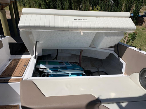 Day Cruiser - Custon - Motor Evinrude Etec 300cz 2t 300hp 6c