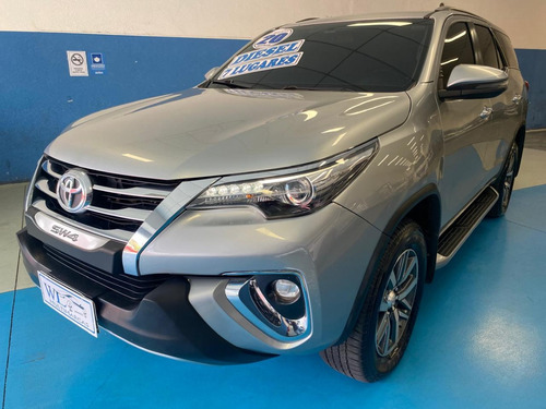 Toyota Hilux SW4 2.8 D-4D TB SRX 7L 4X4