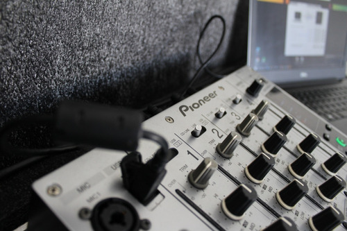 Imagen 2 de 4 de Pioneer Djm850 C/ Estuche (case)