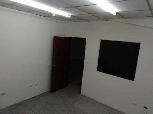 Imagen 12 de 25 de Local Comercial En Alquiler. Calle Soublette. El Centro. Maracay