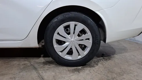 Nissan Versa 1.6 Sense Cvt