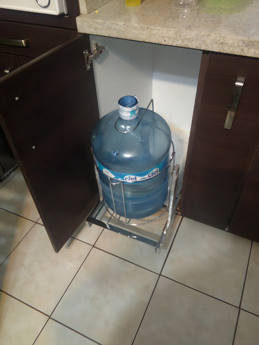 Portagarrafón De Agua Extraible Para Mueble De Cocina Color Cromo