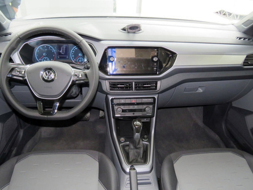 Imagen 9 de 15 de Tcross Comfortline Automatico 2023