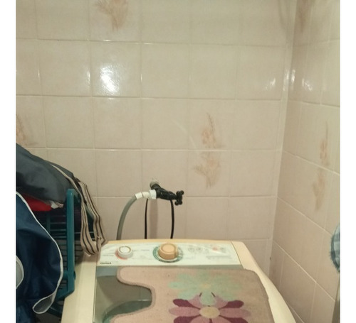 Apartamento De 1 Dormitório. Prédio Com Elevadores. No Centro Do Bairro!!