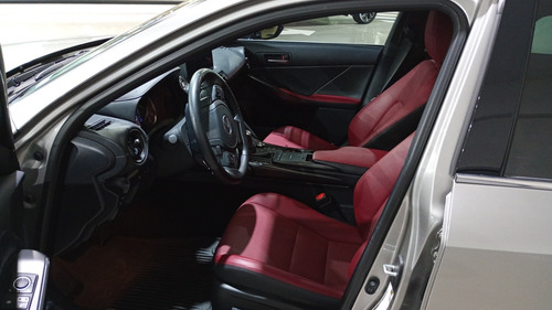 Lexus IS 4p 300 Premium L4/2.0/T Aut