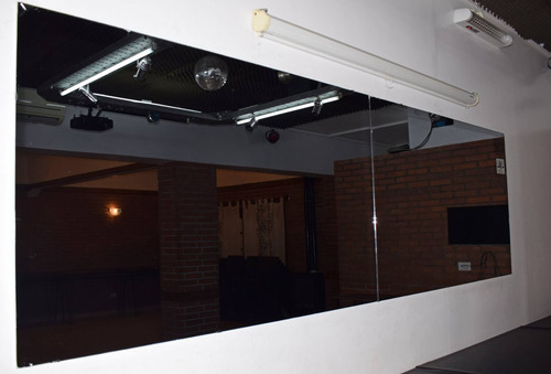 Imagen 4 de 9 de Salón De Fiestas 50 Pers. Con Patio Al Aire Libre Caba