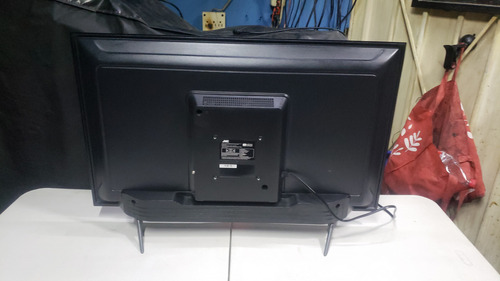 Pantalla Jvc 32 Roku Smart Tv Hd Como Nueva Al 100% (Usado)