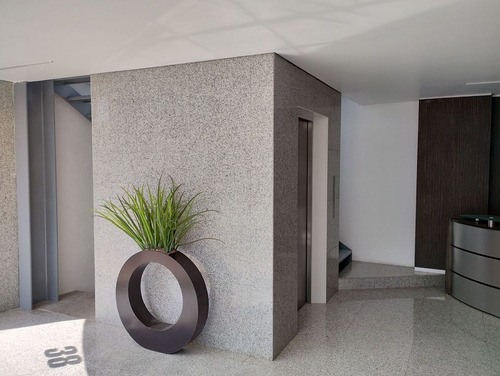 Renta De Oficinas En Milenio Iii De 275 M2, Gran Ubicación !!