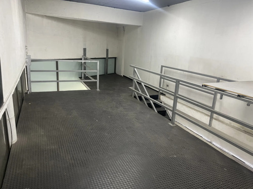 Arriendo Local Comercial  Metro Patronato