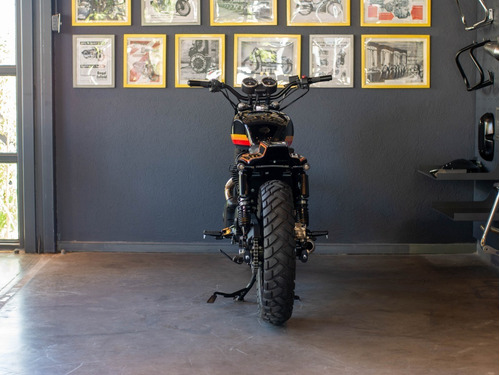 Imagen 15 de 25 de Royal Enfield Interceptor Flat Track Customizada