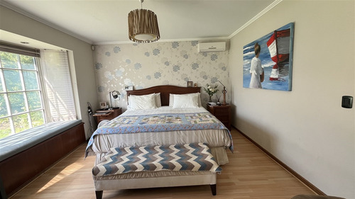 Casa En Venta De 7 Dorm, 2 Suite ,4 B ,en Lo Barnechea