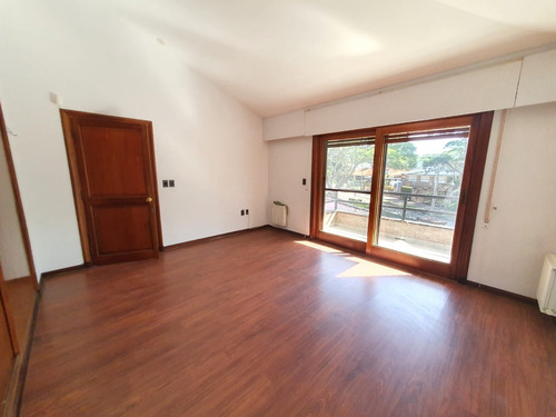 A Pasos Mar 10 Dormitorios 10 Baños Gge X 6