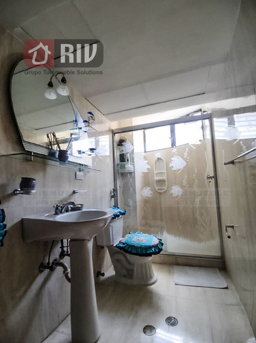 Venta- Lujoso Penthouse Ubicado En La Llanada, Caraballeda, Estado. La Guaira
