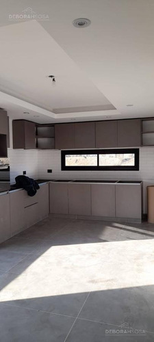 Imagen 10 de 18 de Hermosa Casa A Estrenar Con Salida Al Agua - El Canton