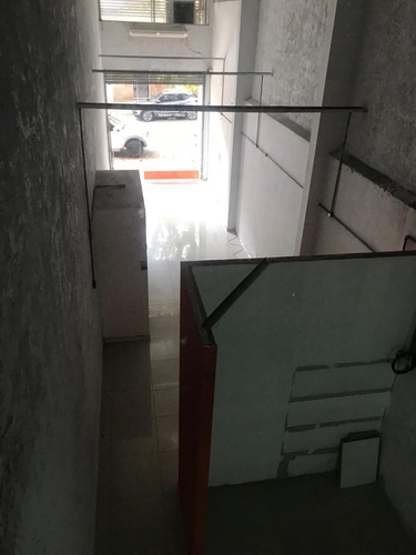 Oportunidad En Zona Mayorista Próximo Arenal Grande.