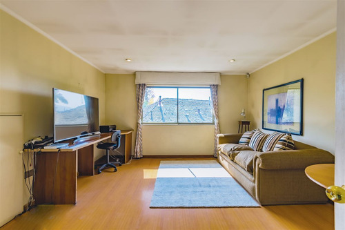 Casa Esquina, Gran Terreno, Excelente Ubicación E Inversión.
