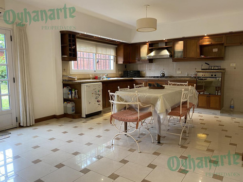 Imagen 1 de 22 de Excelente Casa A La Venta En Castelar Norte