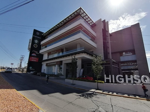 Sobre Perif De La Juventud Plaza High Square, Local Comercial En Excelente Plaza
