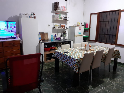 Imagen 4 de 14 de Casa Con Local Sobre Avenida