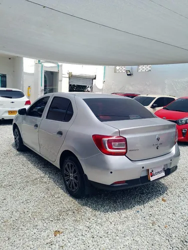 Renault Logan 1.6 Privilege / Intens