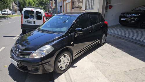 Nissan Tiida 1.8 Visia