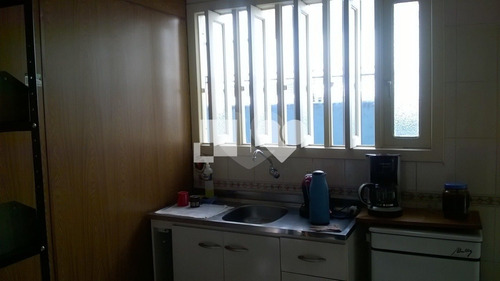 Imagem 19 de 30 de Casa Comercial, Ótima Para Escola Infantil 8 Salas, 6 Banheiros, Vaga Para 4 Carros, No Menino Deus - Reo417497