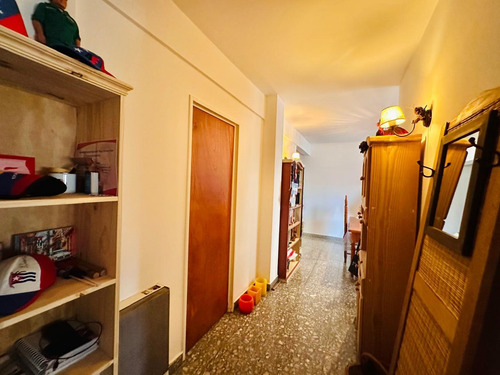 Departamento En Avenida Juan Bautista Alberdi 200