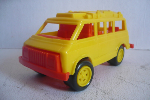 Ambulancia De Emergencias - Camioncito Juguete Escala Impala