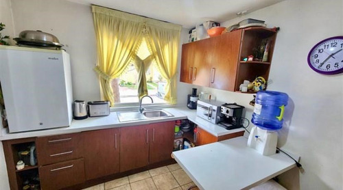 Casa En Venta De 3 Dorm. En Jardines Las Vizcachas